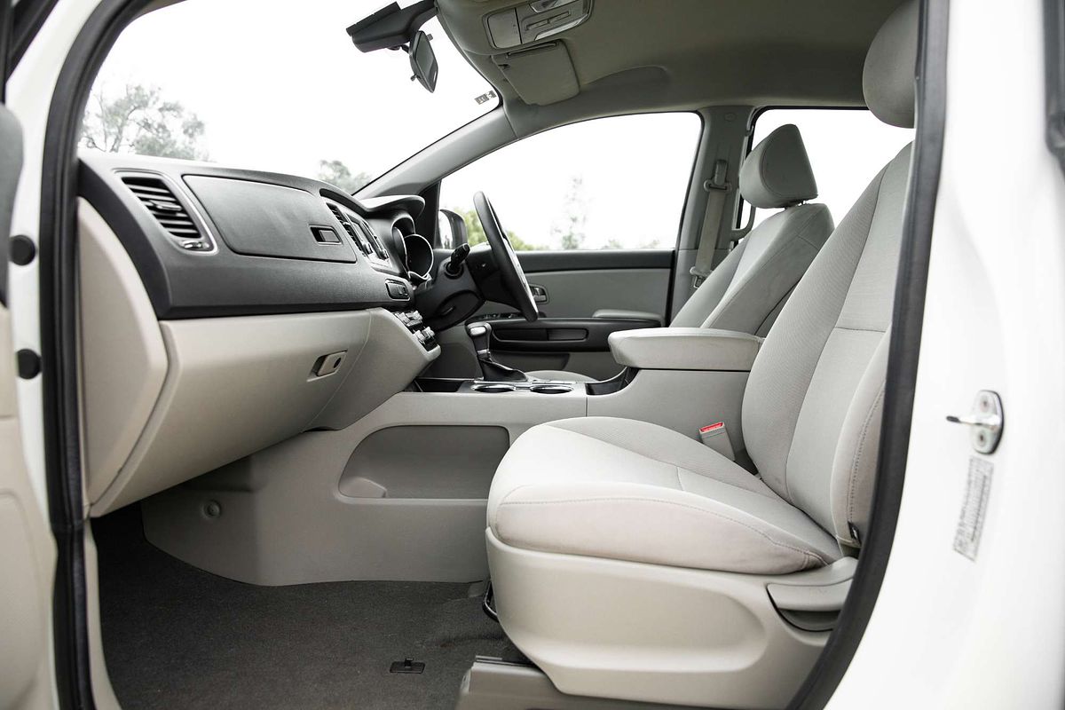 2020 Kia Carnival S YP