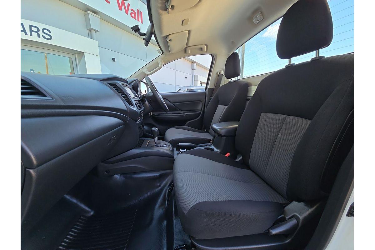 2021 Mitsubishi Triton GLX MR 4X4