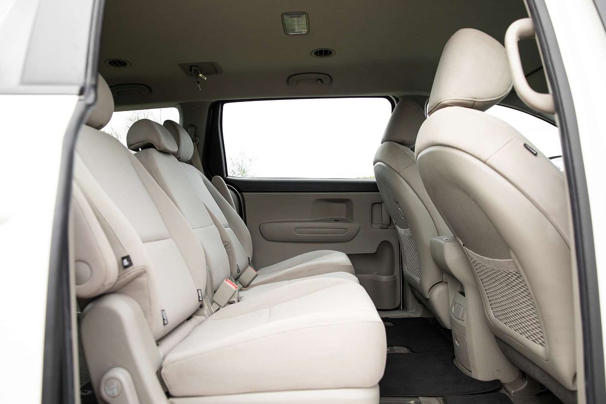 2020 Kia Carnival S YP