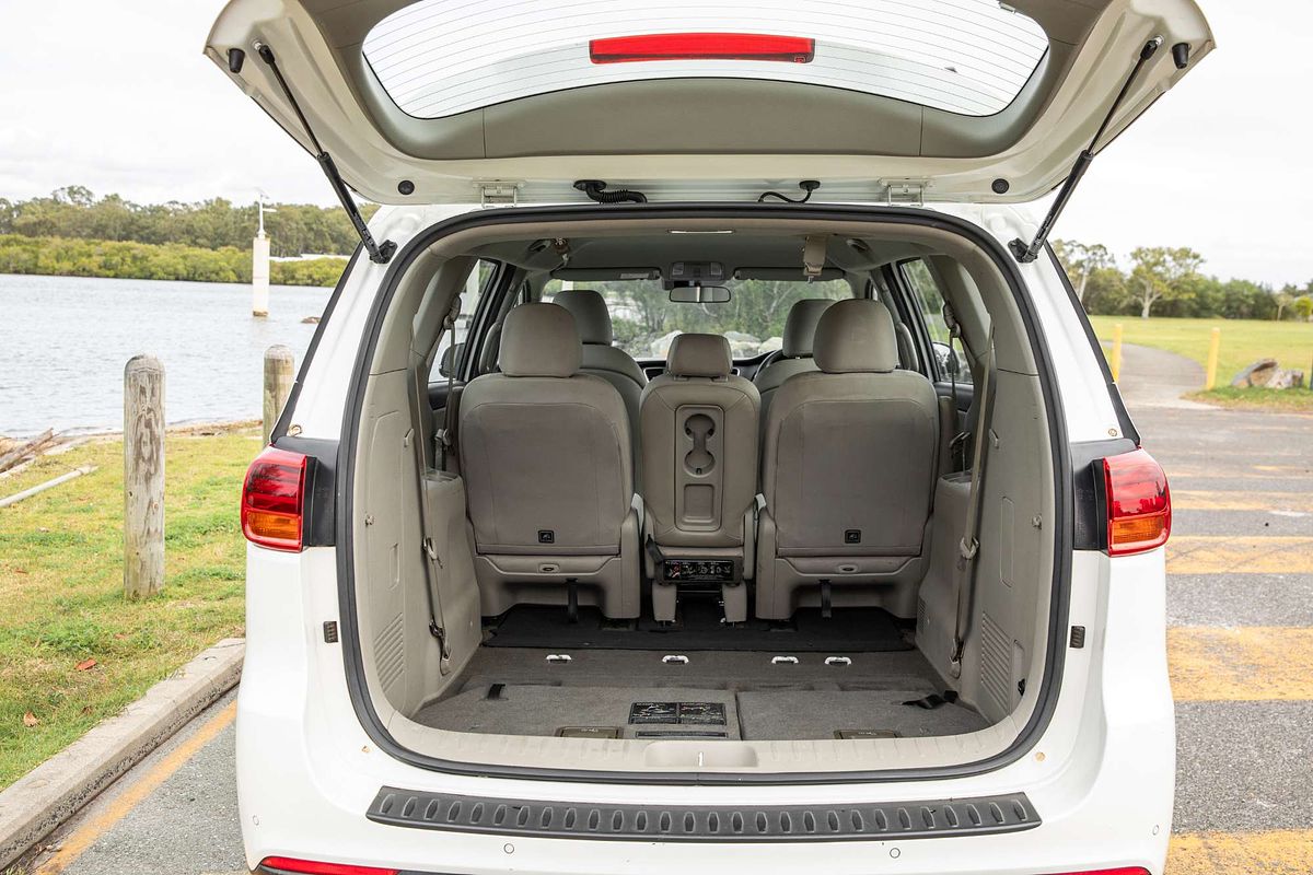 2020 Kia Carnival S YP
