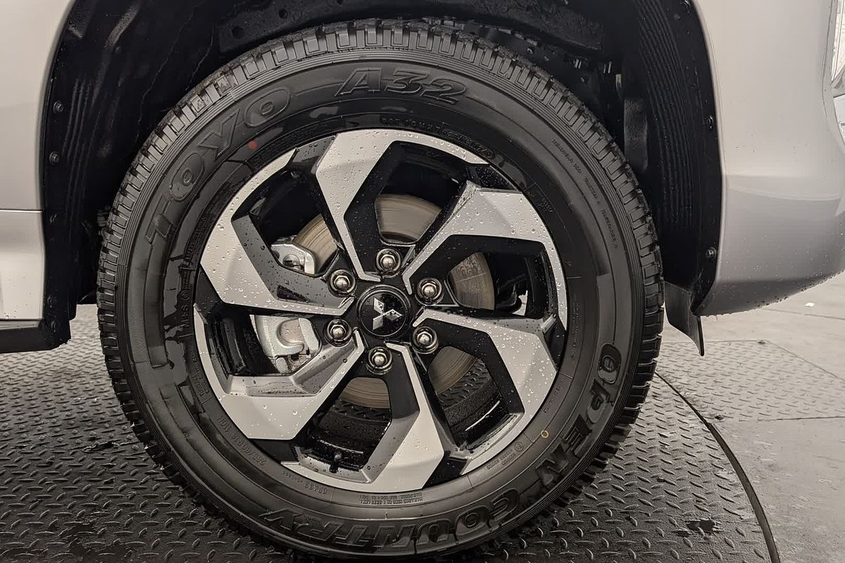 2024 Mitsubishi Pajero Sport Exceed QG