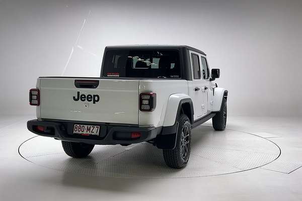 2022 Jeep Gladiator Night Eagle JT All Wheel Drive