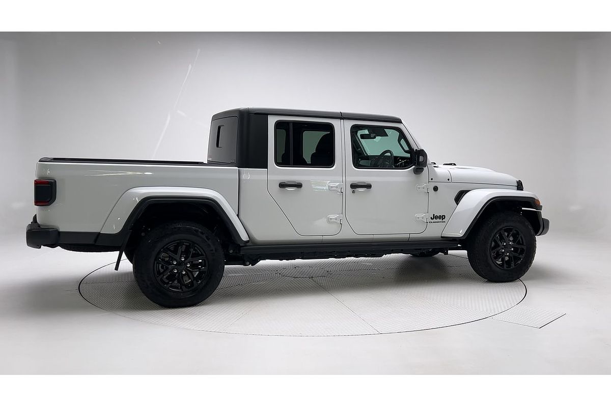 2022 Jeep Gladiator Night Eagle JT All Wheel Drive