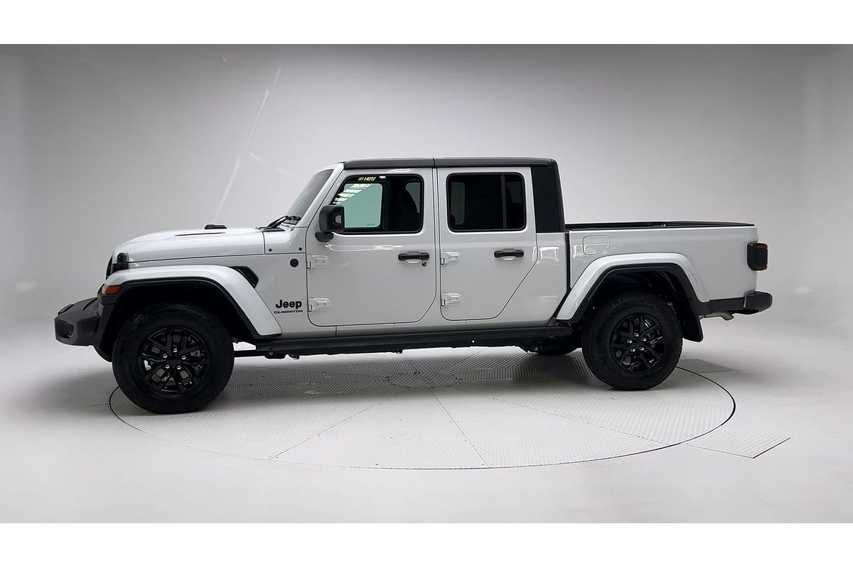 2022 Jeep Gladiator Night Eagle JT All Wheel Drive