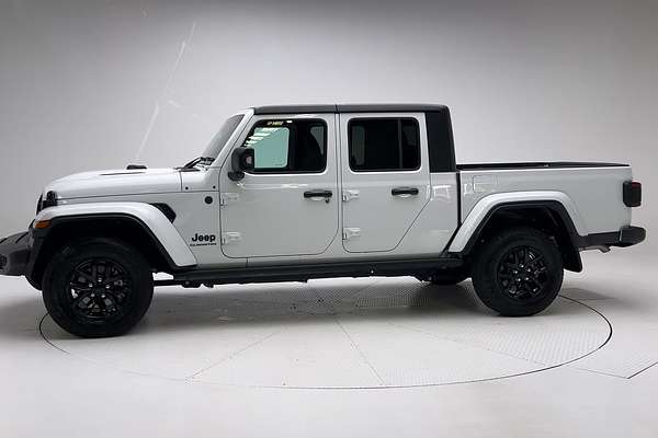 2022 Jeep Gladiator Night Eagle JT All Wheel Drive
