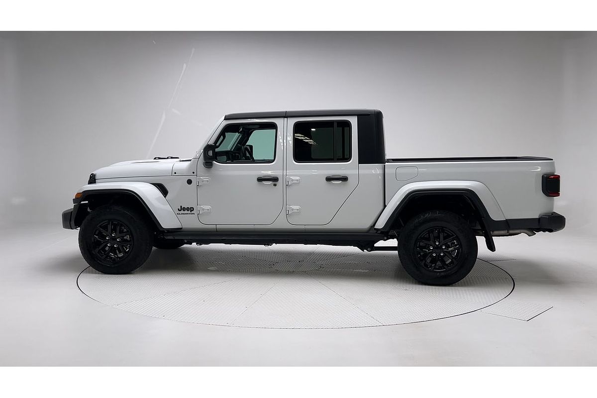 2022 Jeep Gladiator Night Eagle JT All Wheel Drive