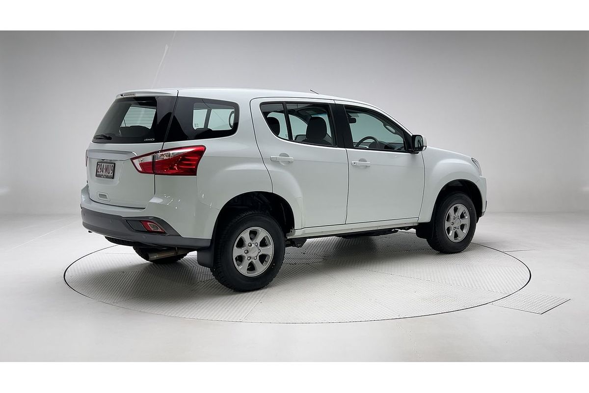 2020 Isuzu MU-X LS-M
