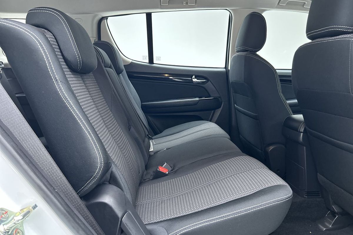 2020 Isuzu MU-X LS-M