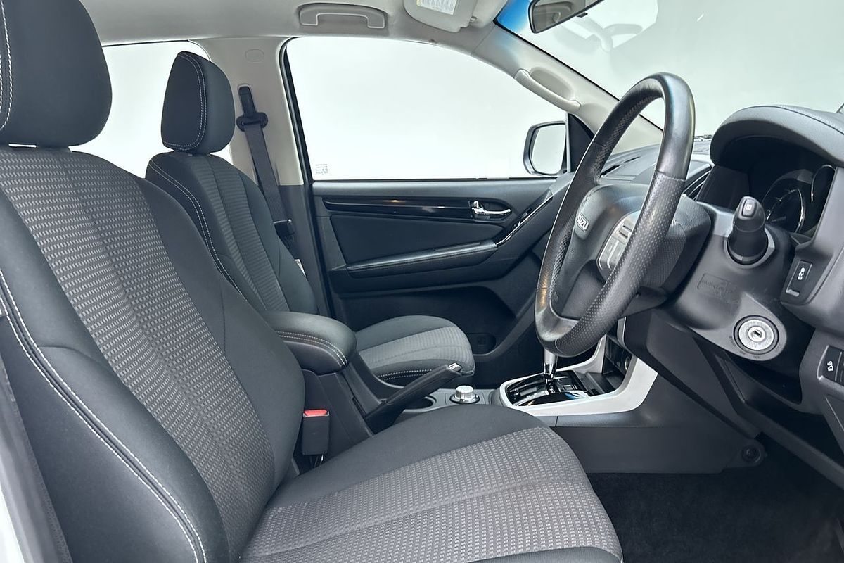 2020 Isuzu MU-X LS-M