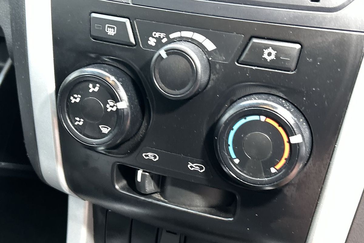 2020 Isuzu MU-X LS-M