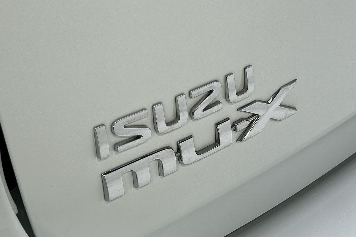 2020 Isuzu MU-X LS-M