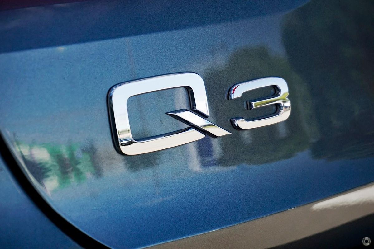 2025 Audi Q3 35 TFSI S line F3