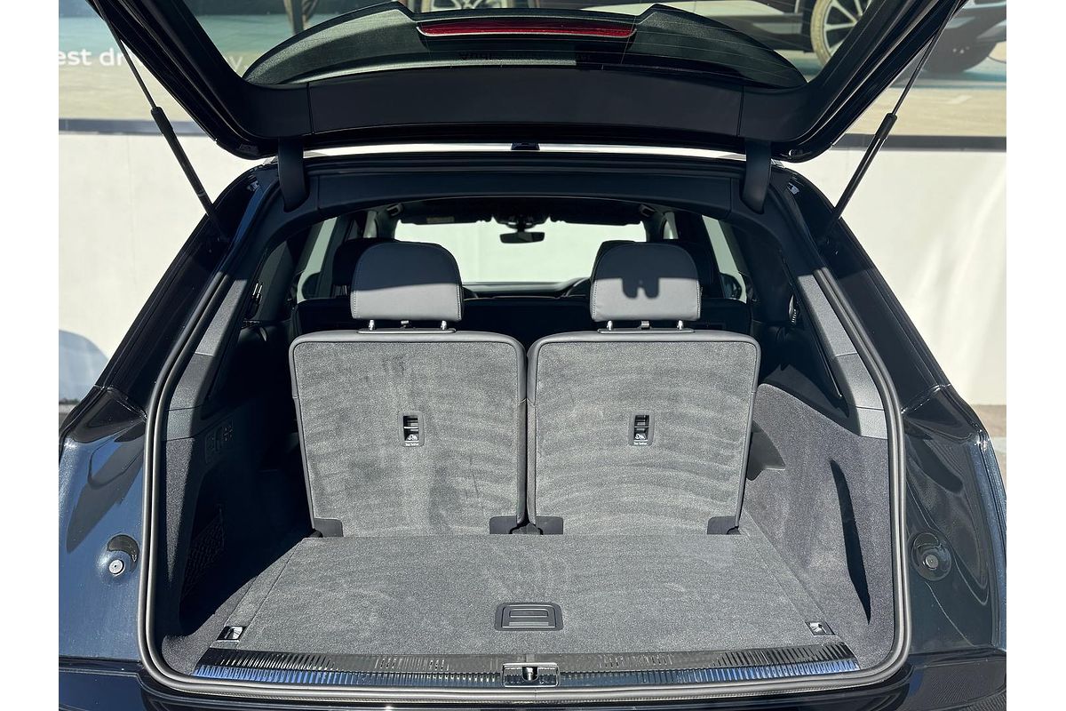 2024 Audi Q7 55 TFSI S line 4M