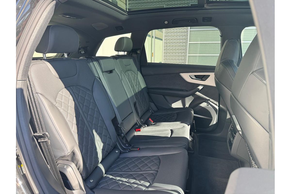 2024 Audi Q7 55 TFSI S line 4M