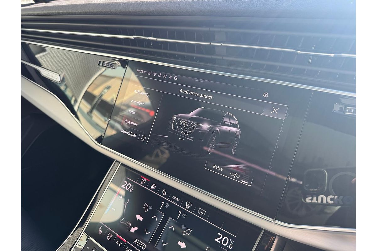 2024 Audi Q7 55 TFSI S line 4M