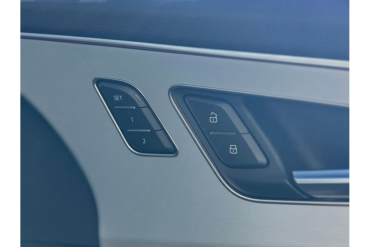 2024 Audi Q7 55 TFSI S line 4M