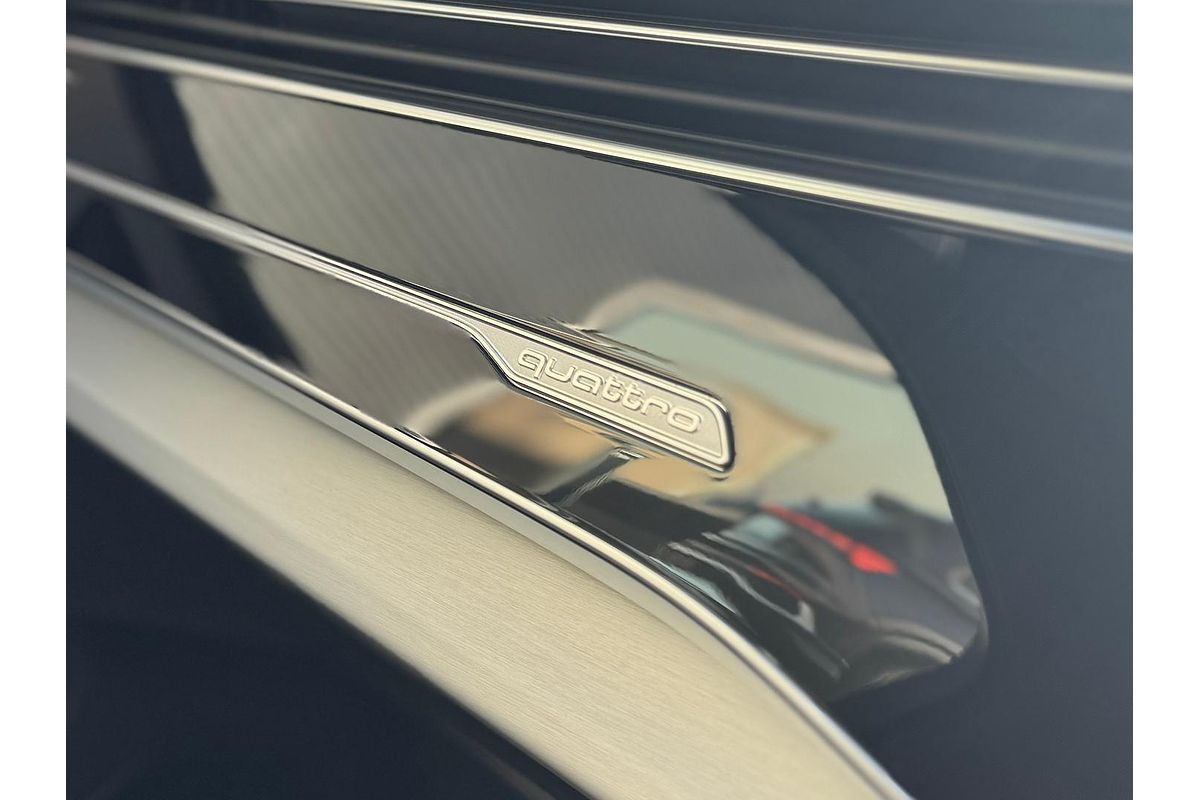 2024 Audi Q7 55 TFSI S line 4M