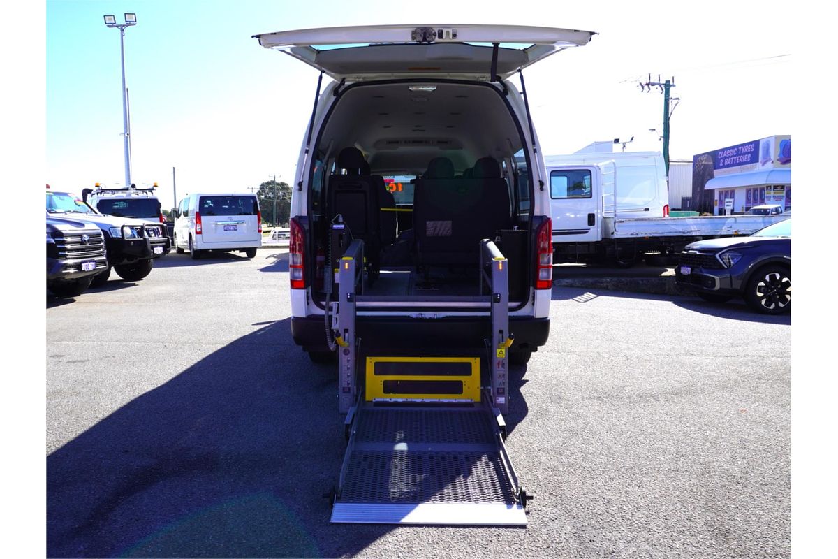 2015 Toyota Hiace Commuter KDH223R