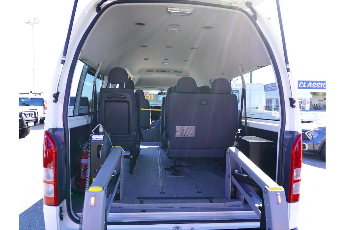 2015 Toyota Hiace Commuter KDH223R