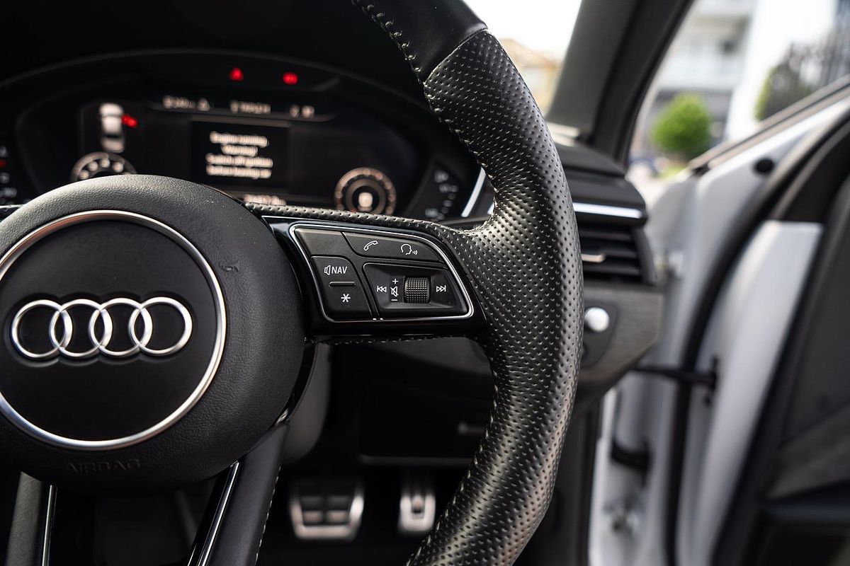2016 Audi A4 sport B9
