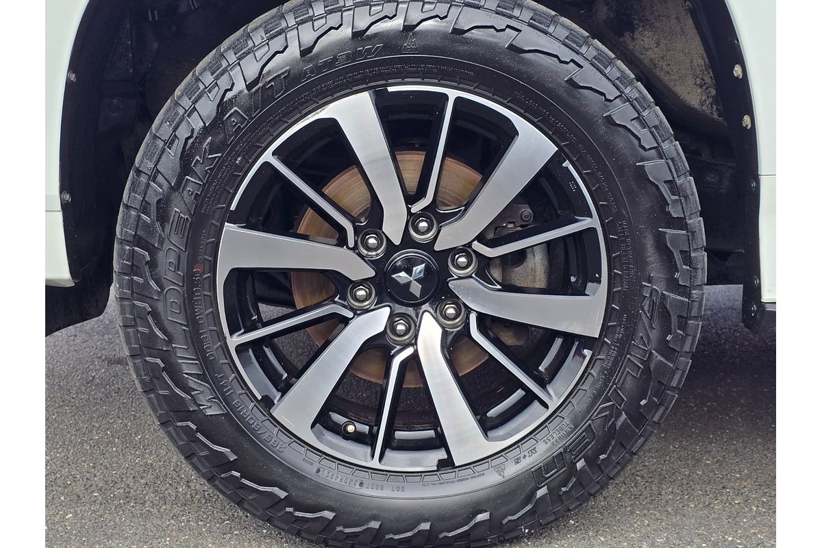 2017 Mitsubishi Pajero Sport Exceed QE