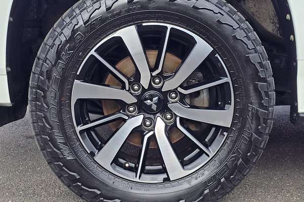 2017 Mitsubishi Pajero Sport Exceed QE