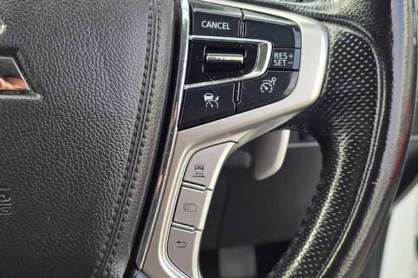 2017 Mitsubishi Pajero Sport Exceed QE