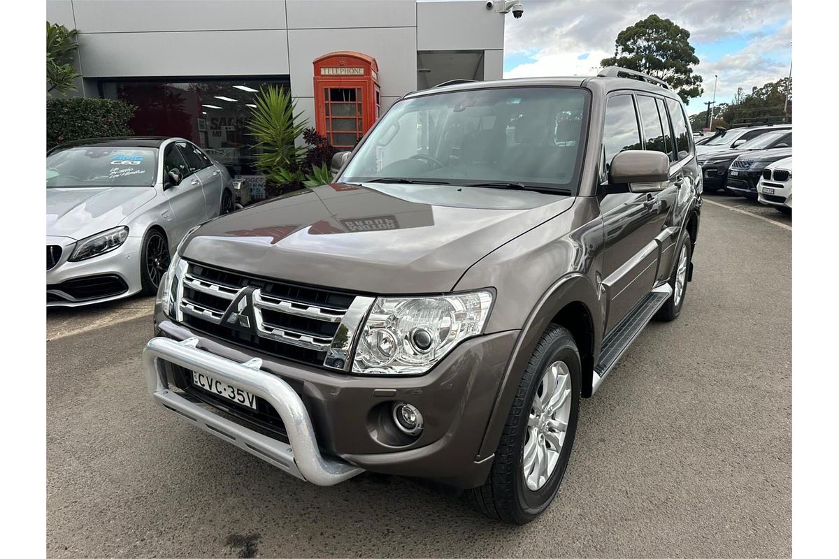 2014 Mitsubishi Pajero VR-X NW