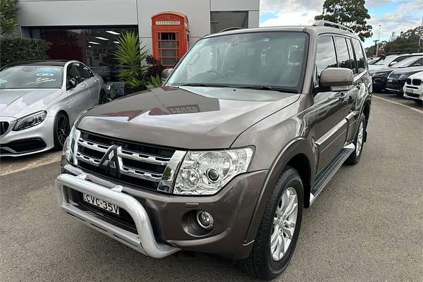 2014 Mitsubishi Pajero VR-X NW