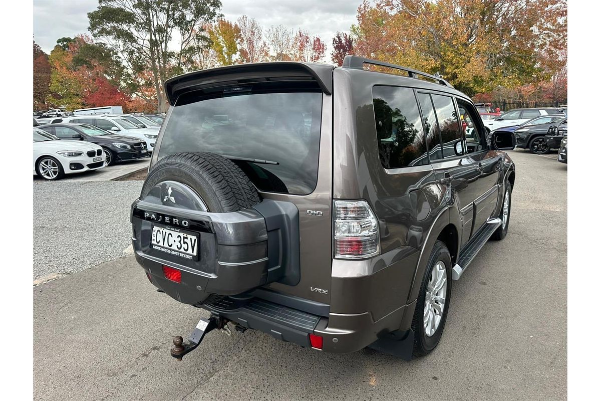 2014 Mitsubishi Pajero VR-X NW