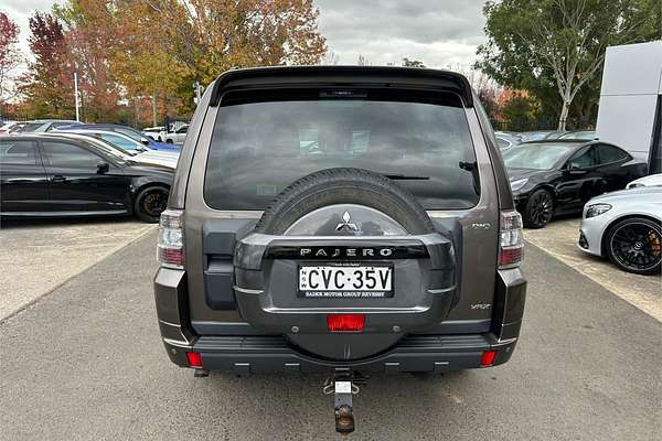 2014 Mitsubishi Pajero VR-X NW