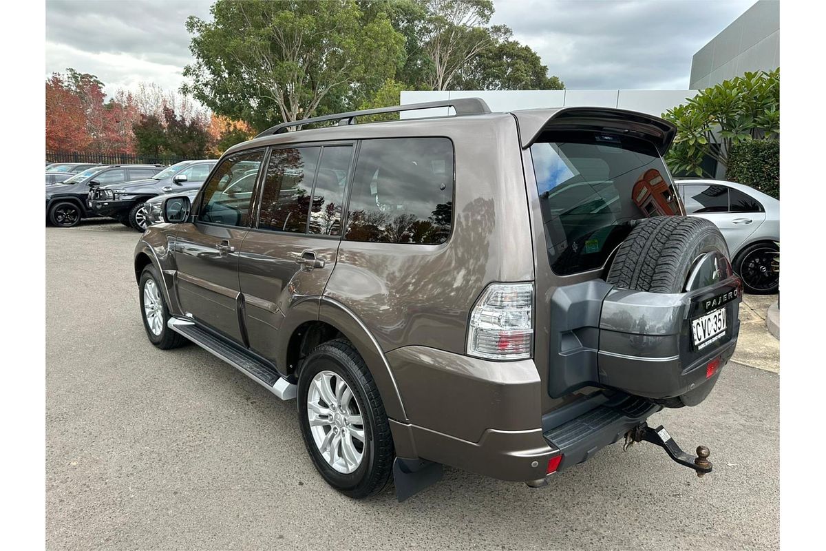 2014 Mitsubishi Pajero VR-X NW