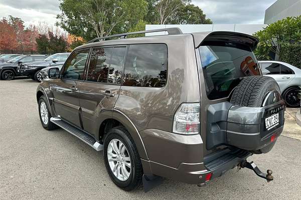 2014 Mitsubishi Pajero VR-X NW