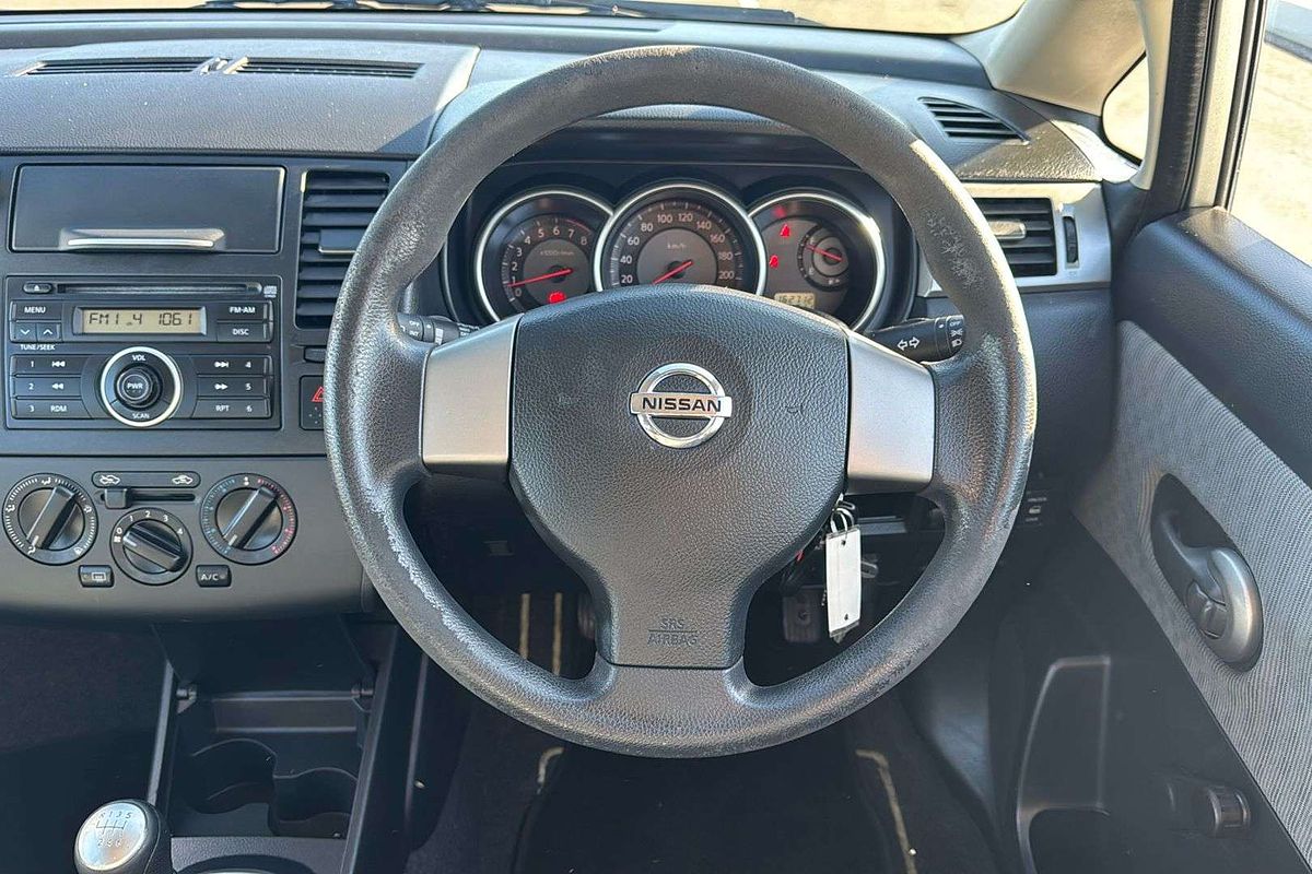 2009 Nissan Tiida ST C11