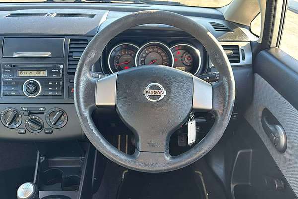 2009 Nissan Tiida ST C11