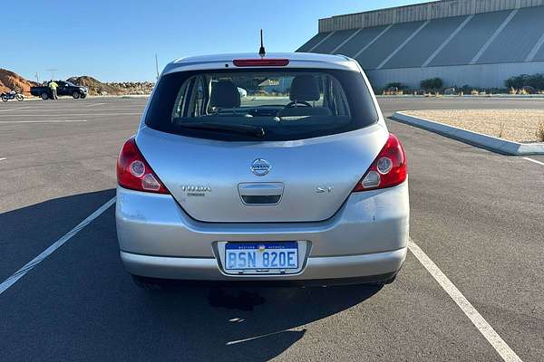 2009 Nissan Tiida ST C11