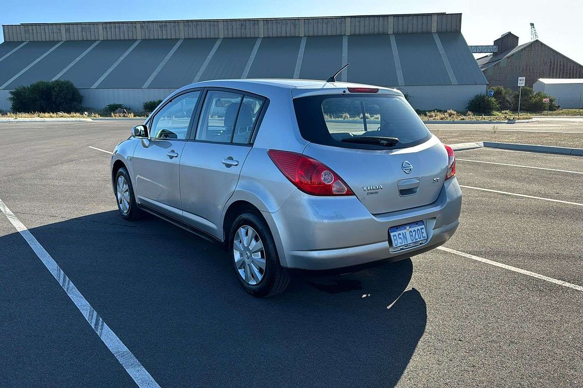 2009 Nissan Tiida ST C11
