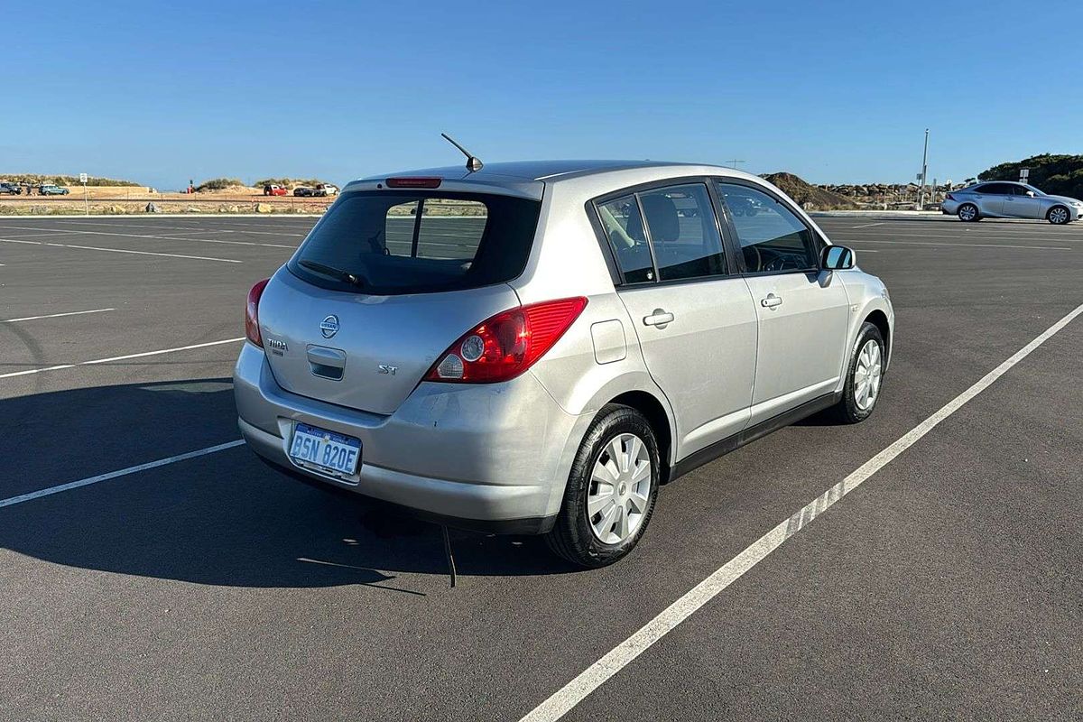 2009 Nissan Tiida ST C11