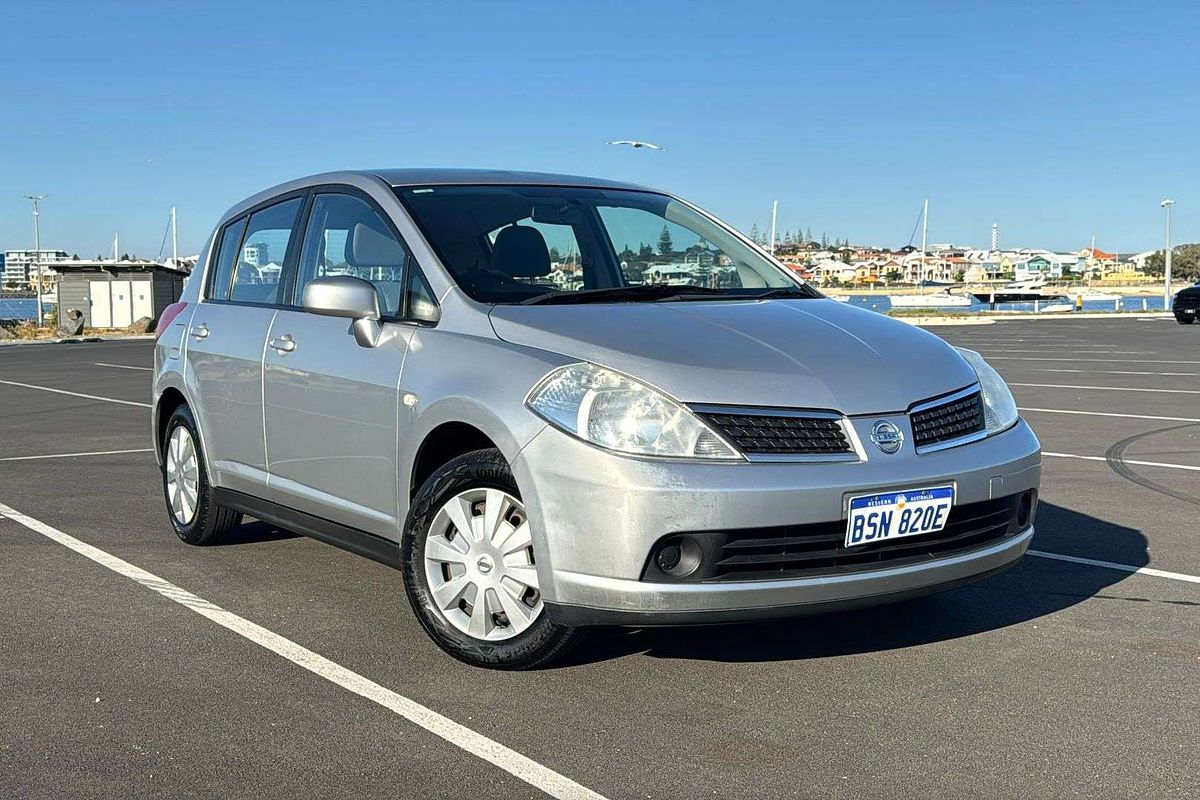 2009 Nissan Tiida ST C11