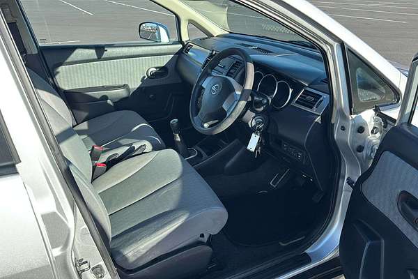 2009 Nissan Tiida ST C11