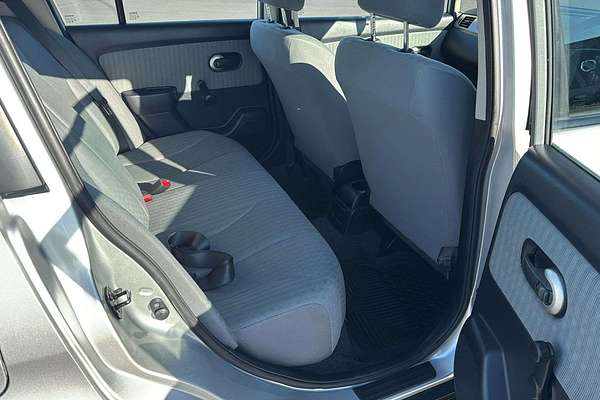 2009 Nissan Tiida ST C11