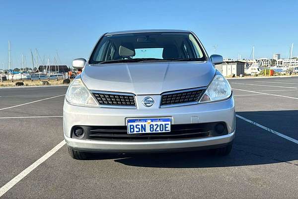 2009 Nissan Tiida ST C11