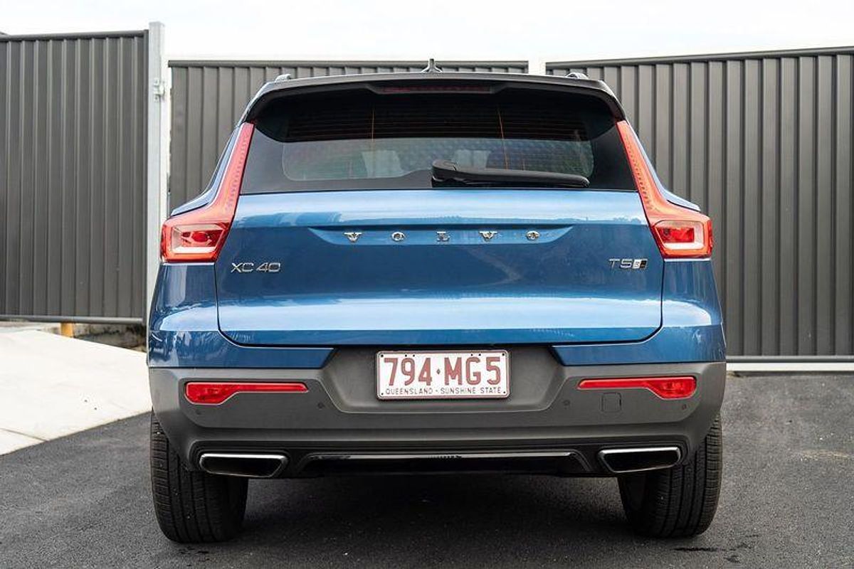 2020 Volvo XC40 T5 R-Design