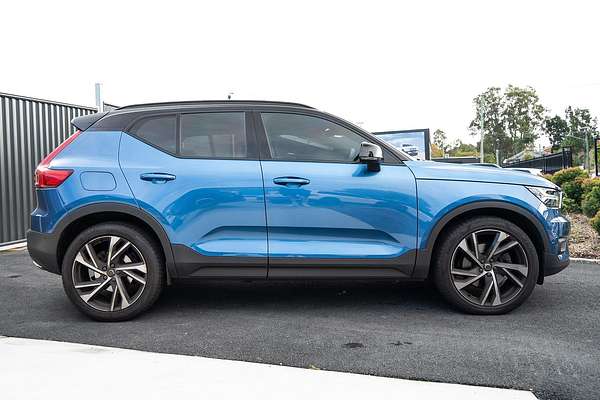 2020 Volvo XC40 T5 R-Design