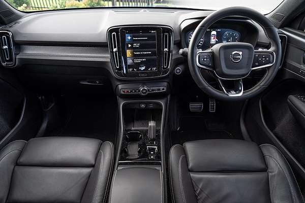 2020 Volvo XC40 T5 R-Design