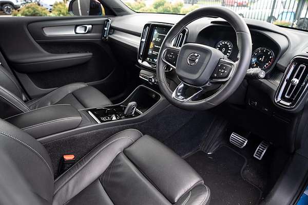 2020 Volvo XC40 T5 R-Design