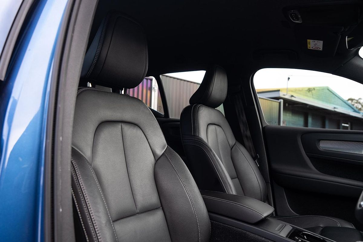 2020 Volvo XC40 T5 R-Design