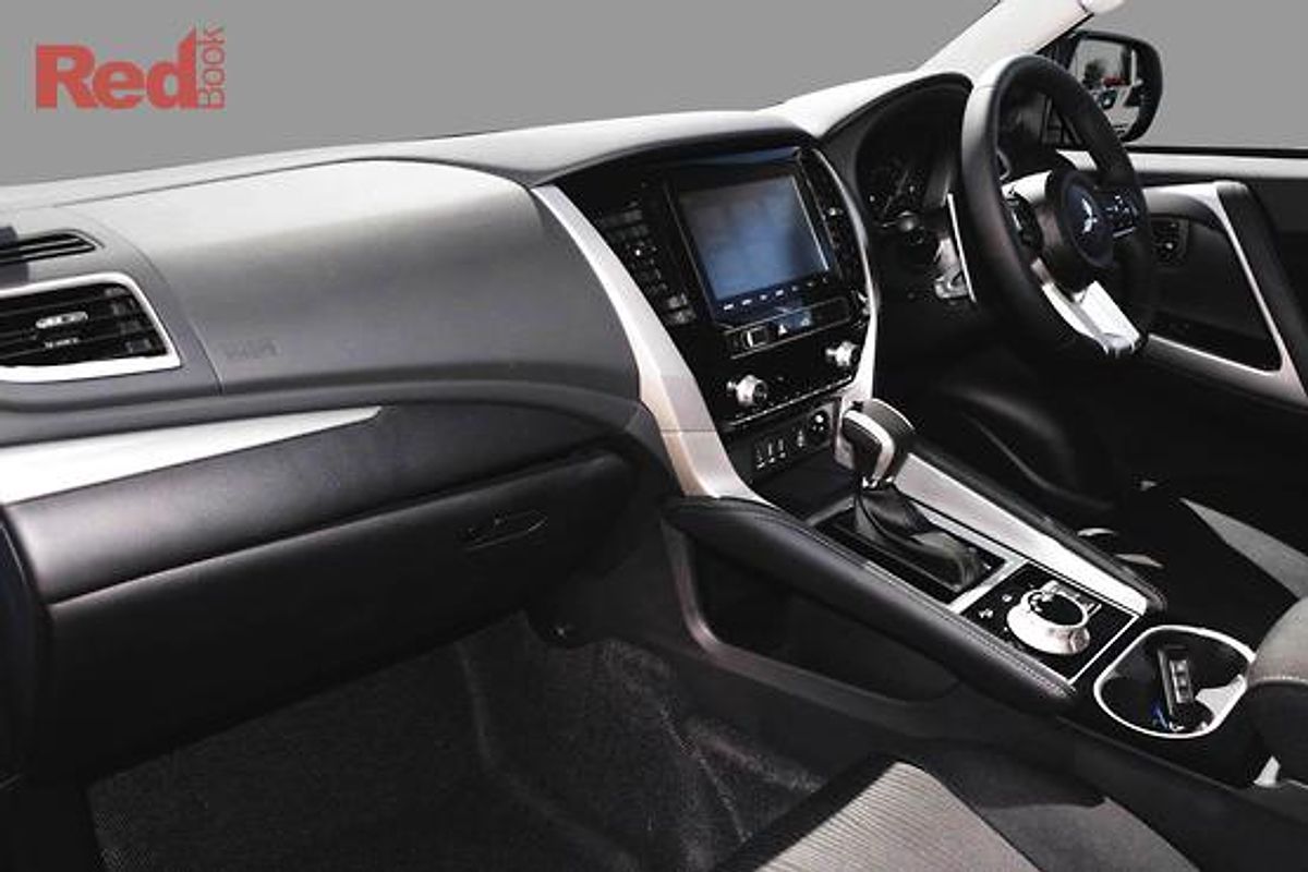 2025 Mitsubishi Pajero Sport GLS QG