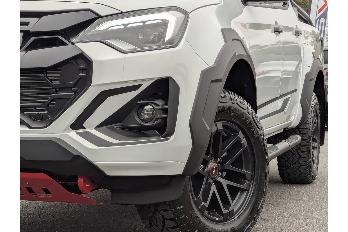2025 Isuzu D-MAX BLADE 4X4