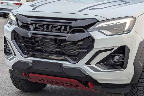 2025 Isuzu D-MAX BLADE 4X4